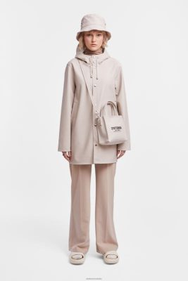 Stutterheim impermeabile di Stoccolma sabbia chiara - Stutterheim Raincoats 8V6X664 donne